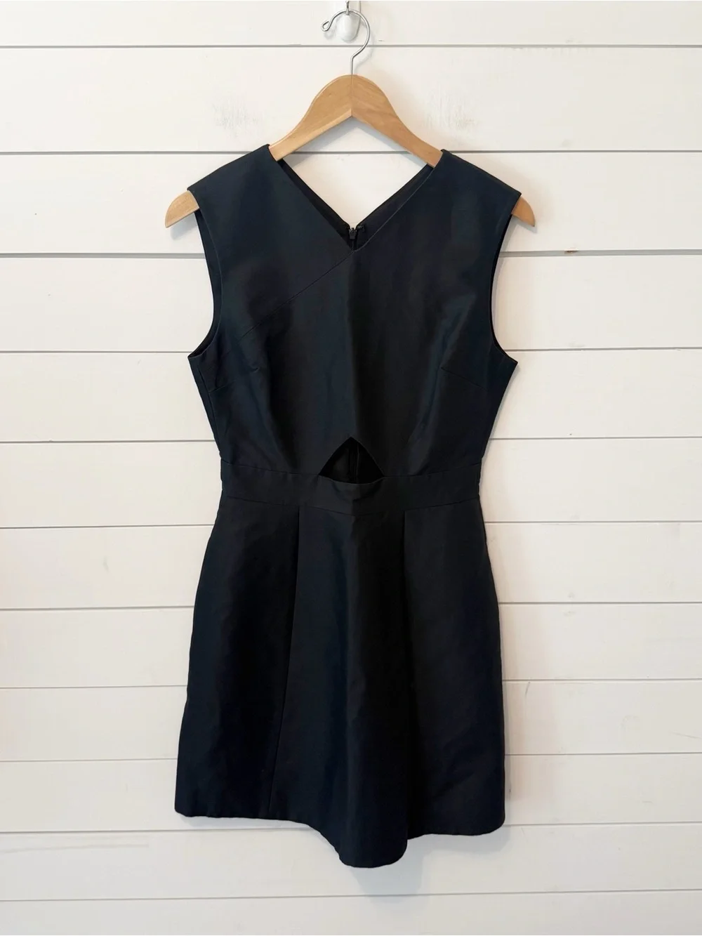 Kate Spade Saturday Black Linen Blend Fit & Flare Mini Dress Sz 4 V-Neck Cutout